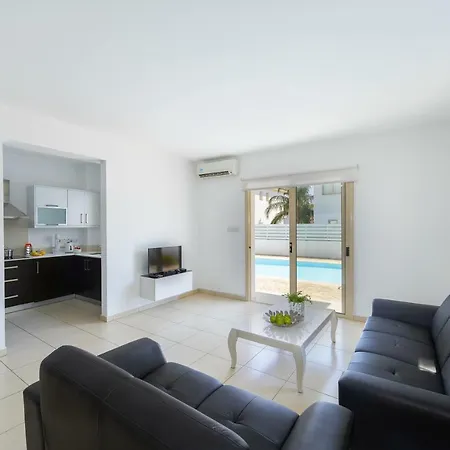 Villa Palm Villas *